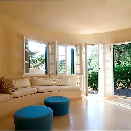 Sleeps 10 With Pool Air Con And Wifi
